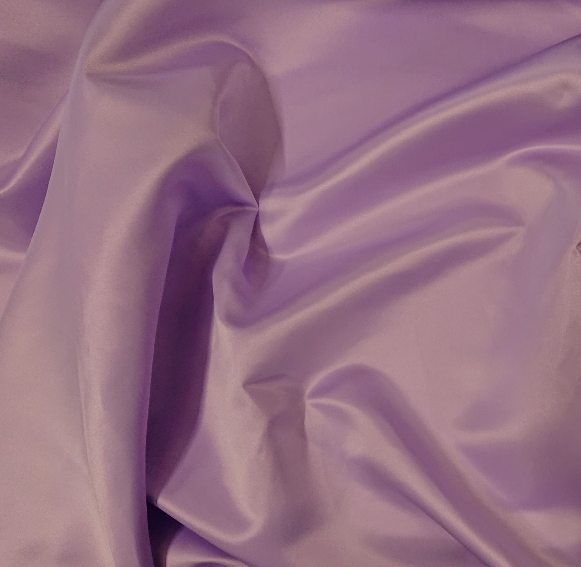 http//fabrikate1.co.uk/fabrics/satin/duchesssatin/